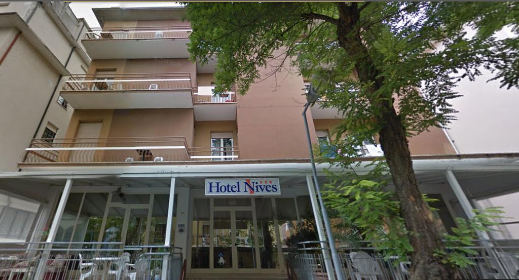 Hotel Nives リミニ エクステリア 写真