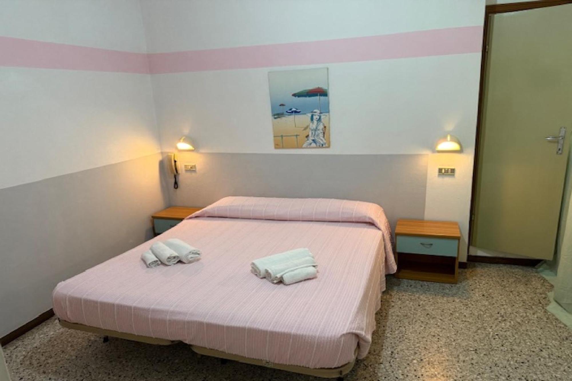Hotel Nives リミニ エクステリア 写真