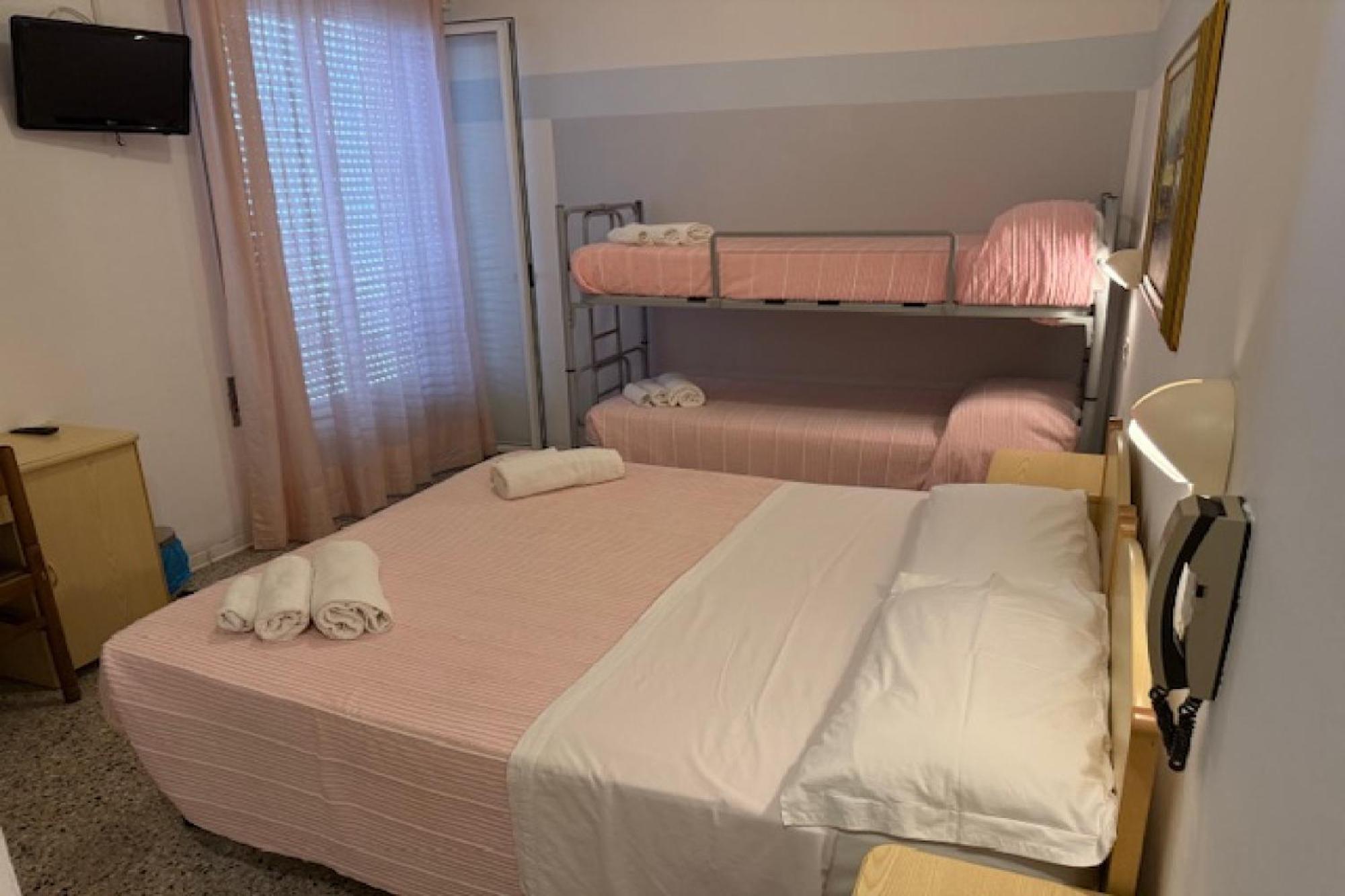 Hotel Nives リミニ エクステリア 写真