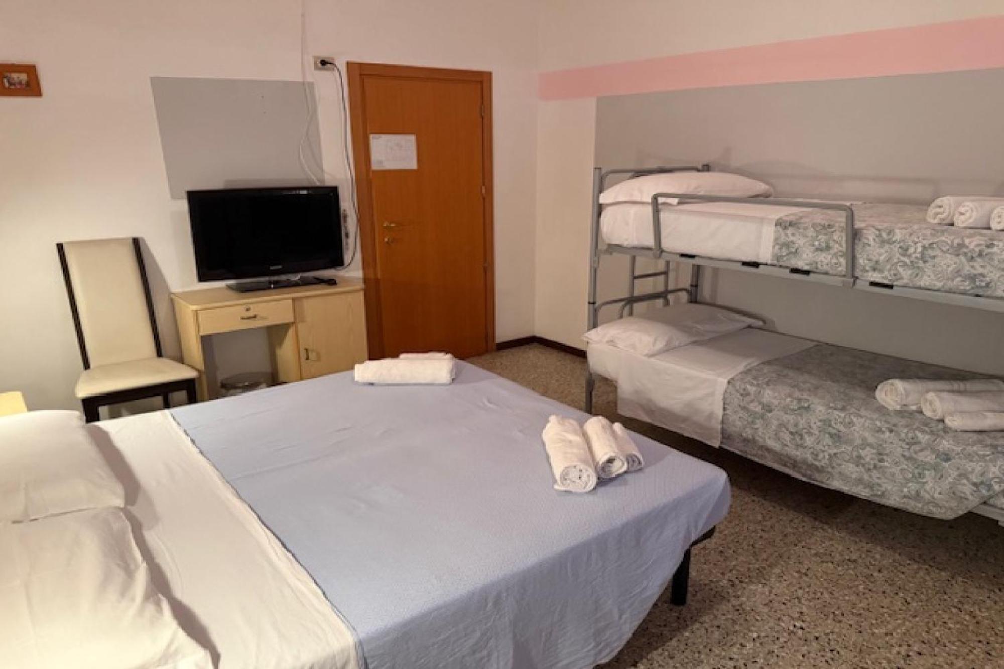 Hotel Nives リミニ エクステリア 写真