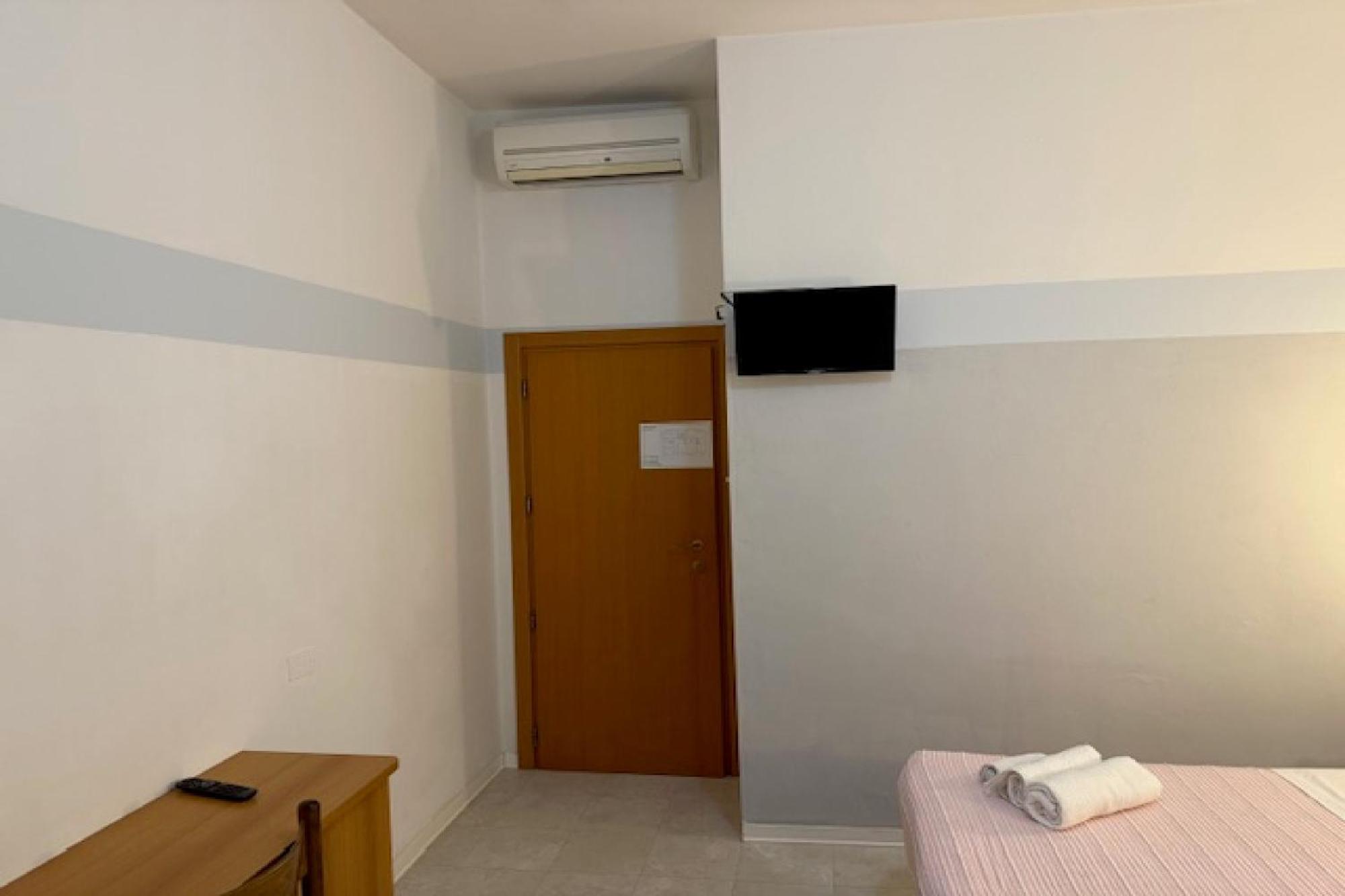 Hotel Nives リミニ エクステリア 写真